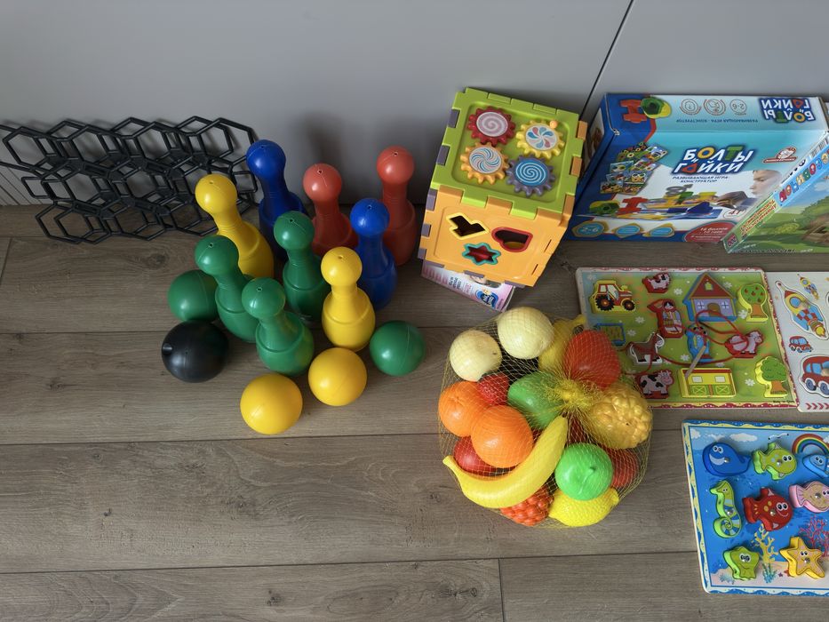Продам развивающие  игрушки