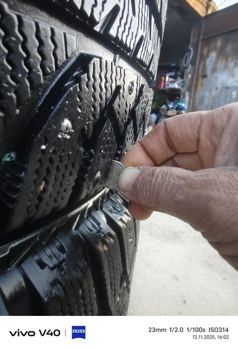 Bridgestoune Ice Kruiser 7000  R16