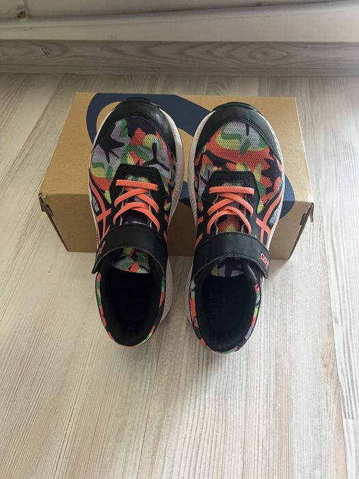Детски маратонки asics 35 номер, унисекс