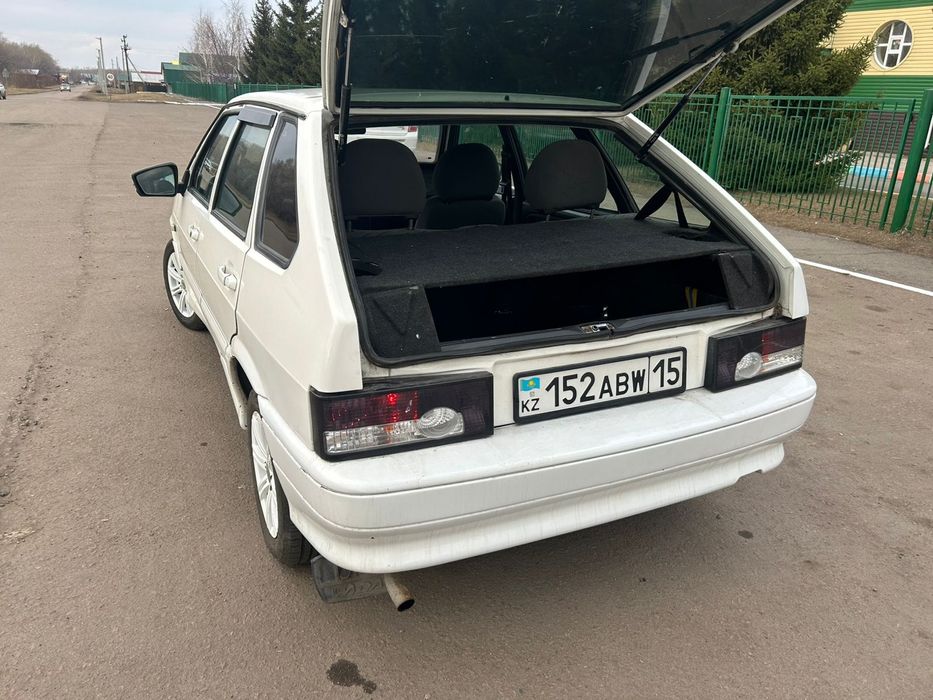 Автомобиль Ваз 2114