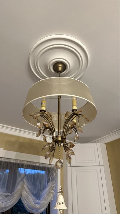 Candelabru elegant cu cristale – Stil clasic – 3 surse – Abajur textil