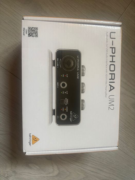 Аудио Интерфейс Behringer U-Phoria UM2