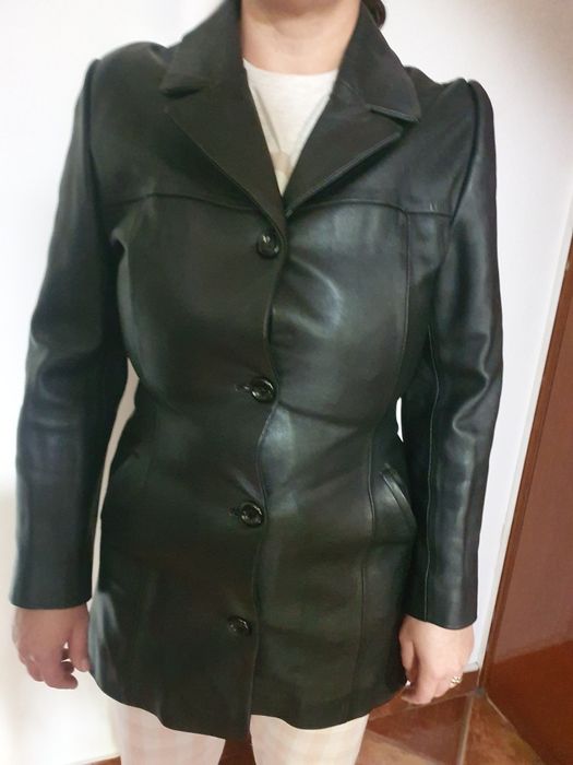 HAINĂ DAMĂ,  piele calitate superioară, mărimea 40-42