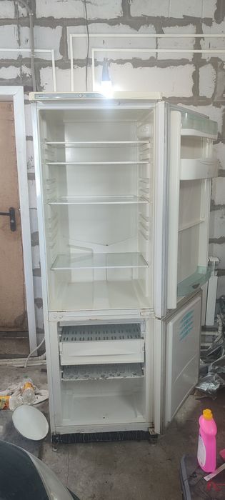 продам холодильник