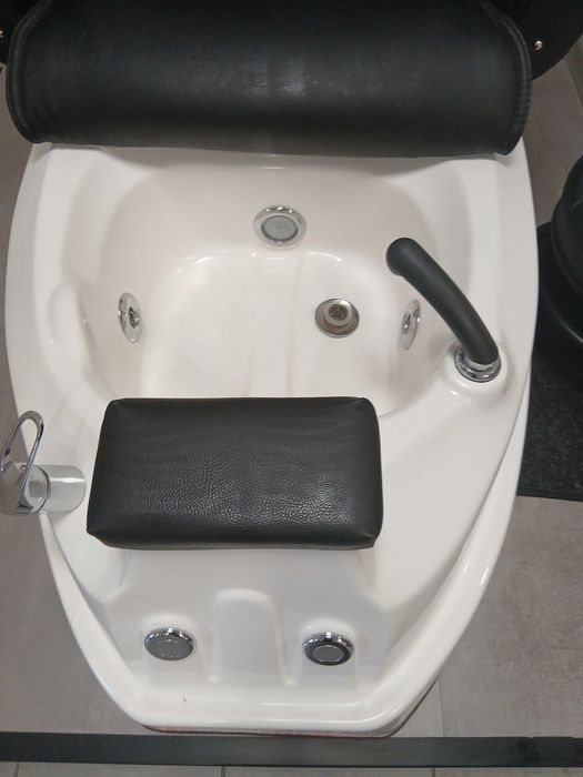 Масажен стол за педикюр