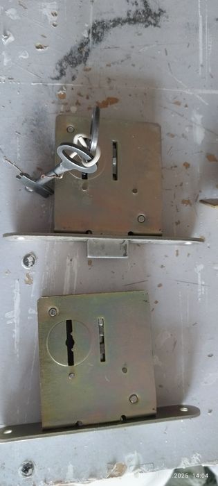 Замок врезной внутренний