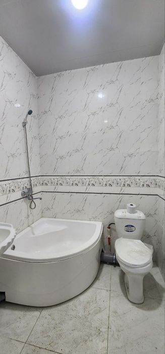 Сергили район Янги Дархон новастройка 2комнатная все ест техники мебел