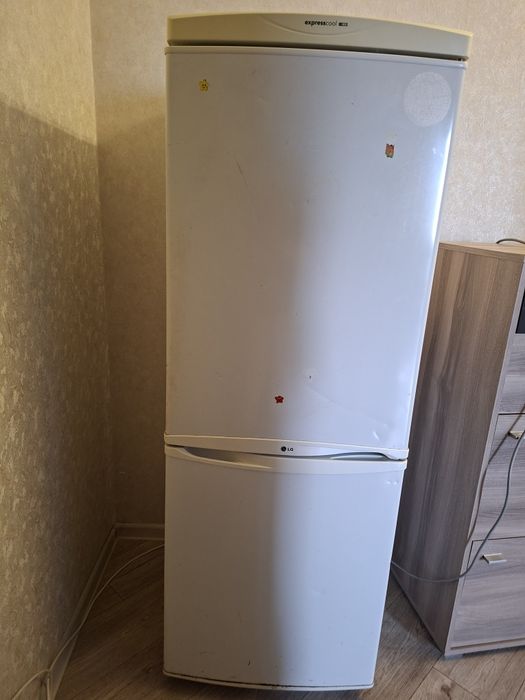Холодильник LG Expresscool