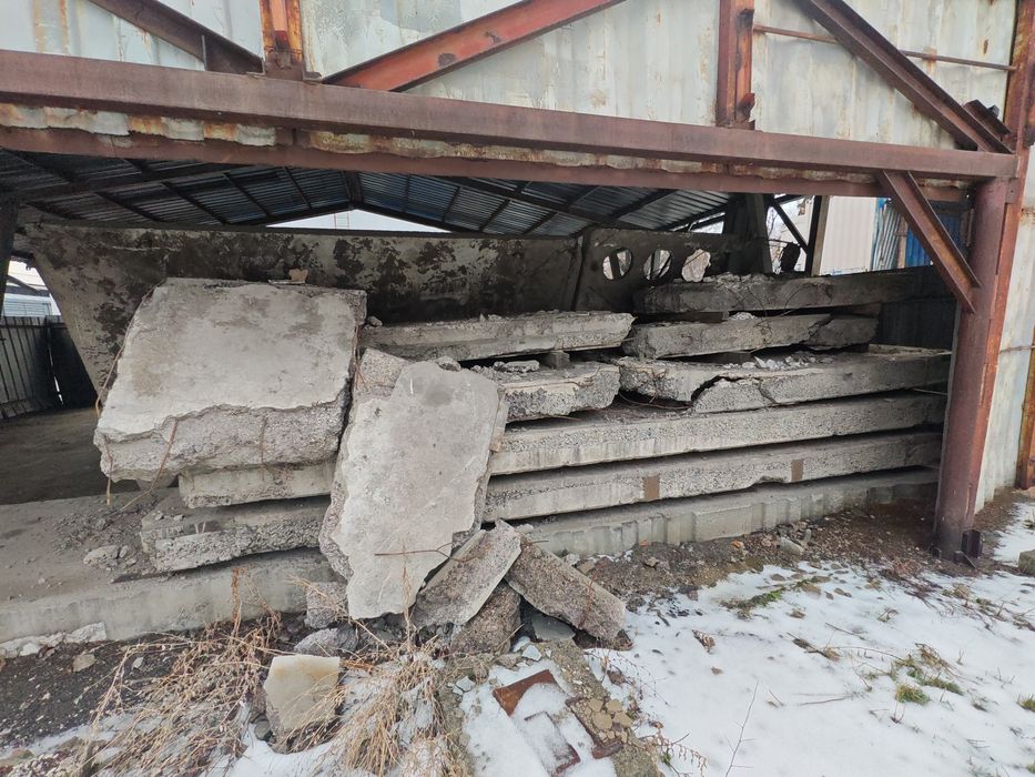 Продам бетонные плиты дешево