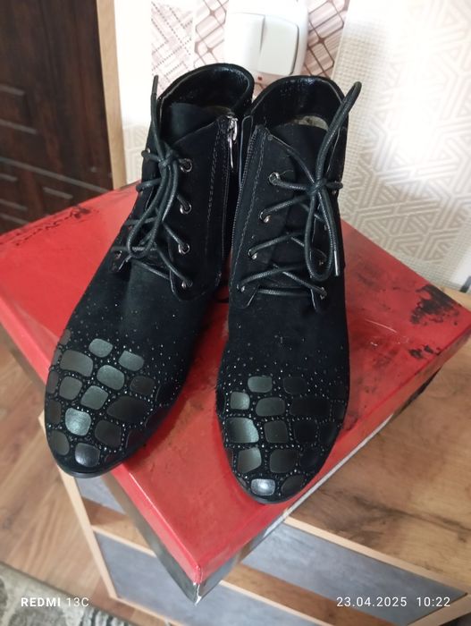 Продам женские ботильоны