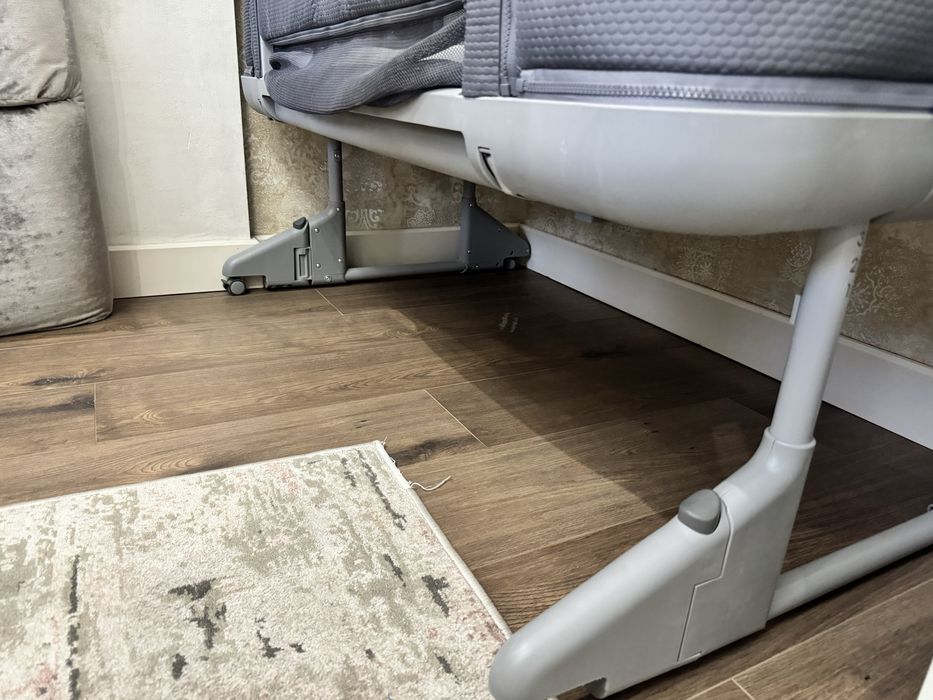 Продается детский манеж кровать от chicco