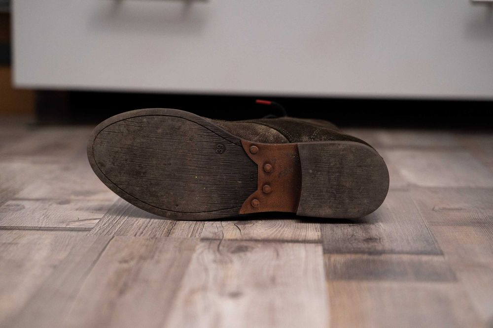 Ghete de piele intoarsa Vernon Powell
