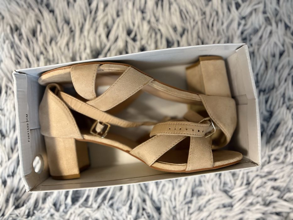 Sandale elegante cu toc mic