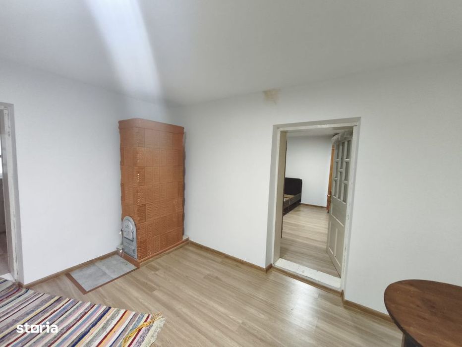 Casa individuala, 60mp, teren 3000mp, zona Padureni, Siret