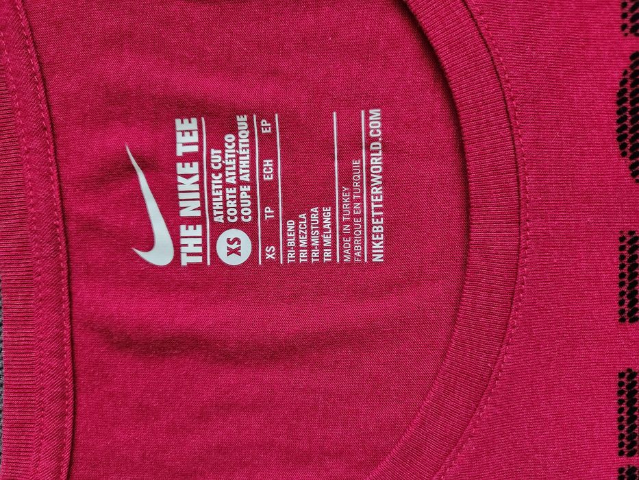 Дамска тениска Nike