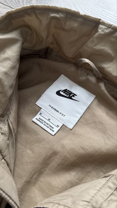 Nike елече M-размер