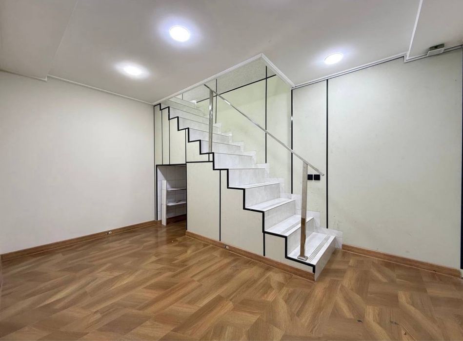 Помещение в аренду 138 кв Open space ,ЦУМ, вдоль дороги