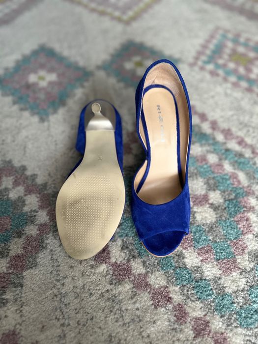 Vand pantofi piele intoarsa 37