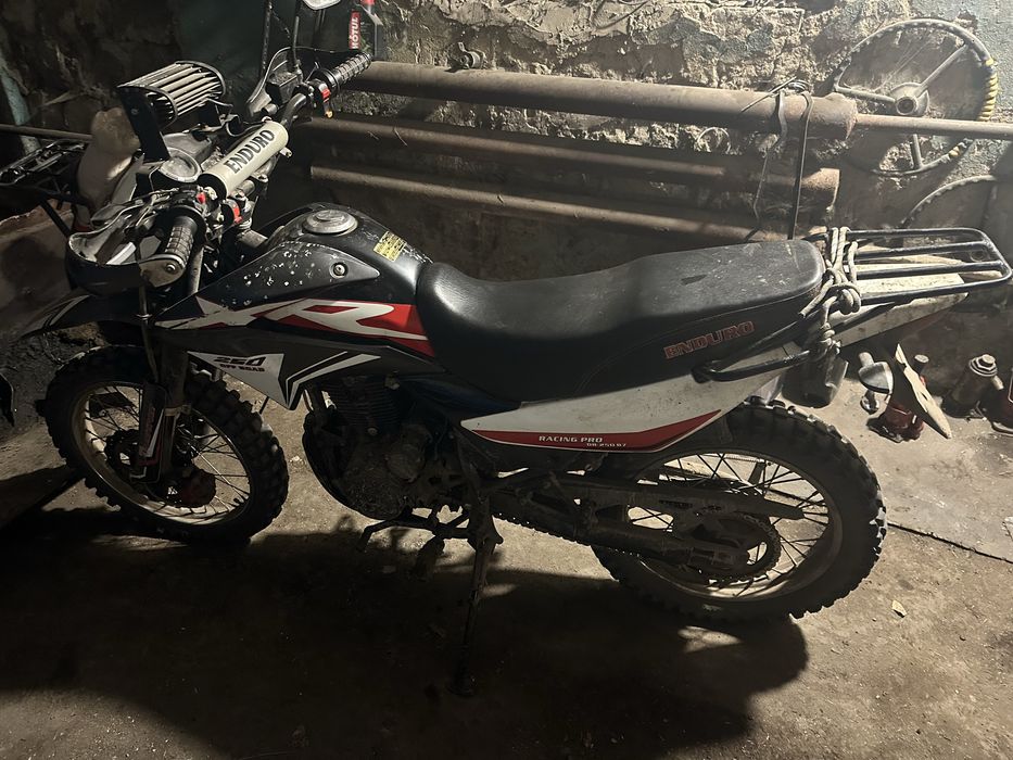 Продаю мотоцикл индуро