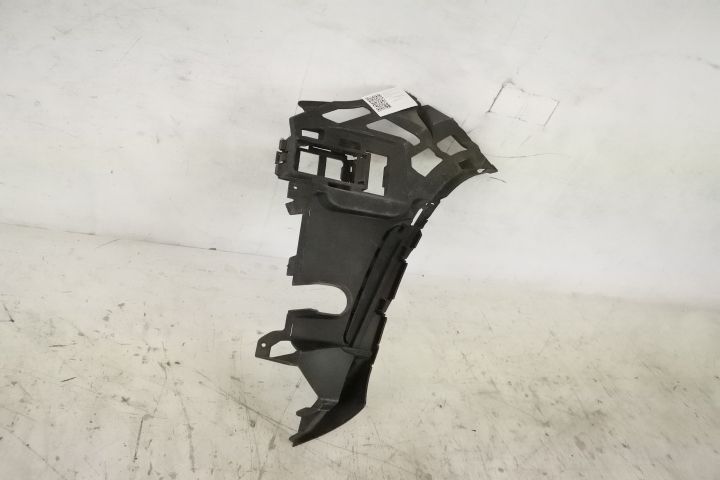 Ляв преден държач на броня Оригинален В добро състояние AMG Мерцедес-Б