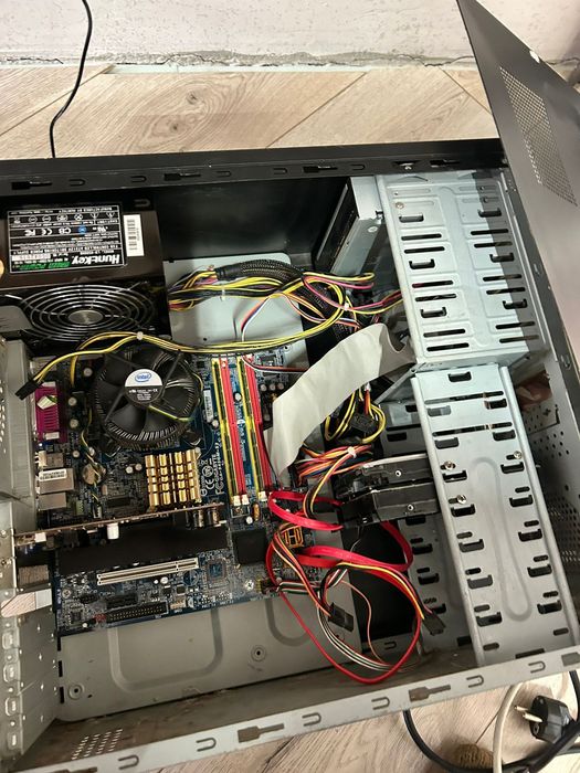 Системный блок все работает