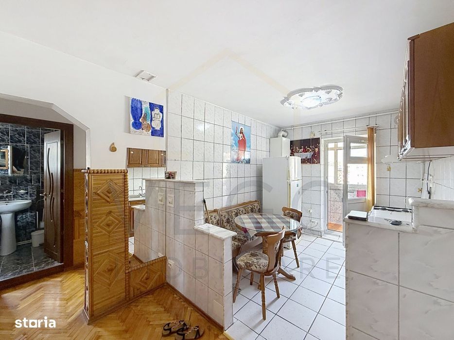Apartament cu 2 camere, decomandat, 50 mp, parcare, zona Pod Calvaria