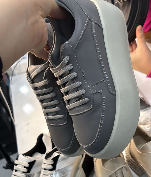 Кроссовки кеды кожаные. Совершенно новая .