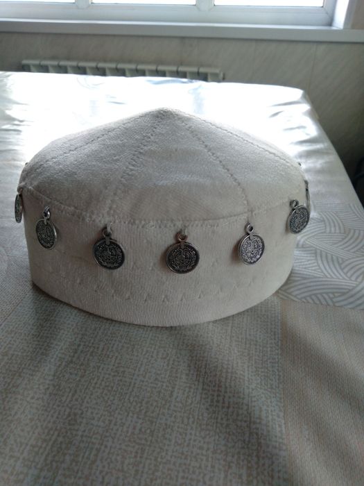 Продаю казахское платье+тақия на девочку