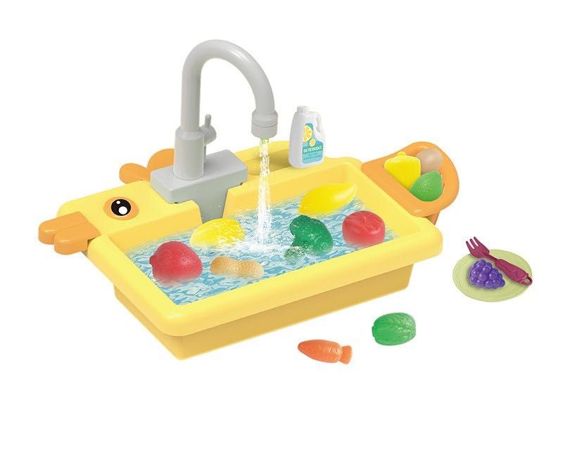 Детска мивка с течаща вода