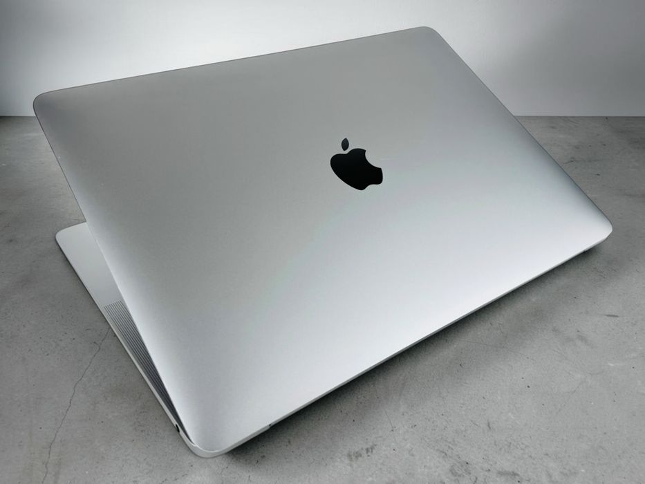 Apple MacBook Air 13 inch M1 16RAM 512GB Space Gray Отличен! Гаранция! — миниатюра 7
