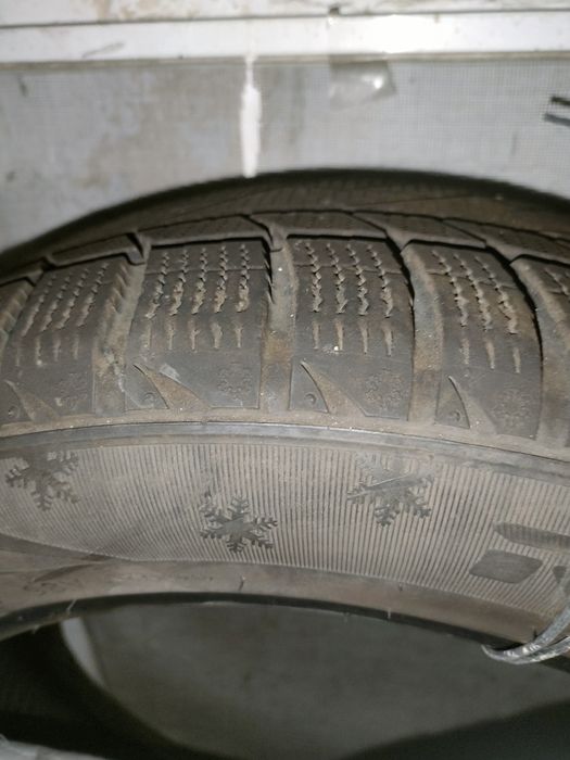 Зимние шины комплект
