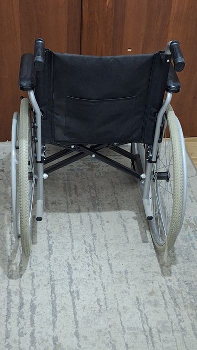 Инвалидная коляска