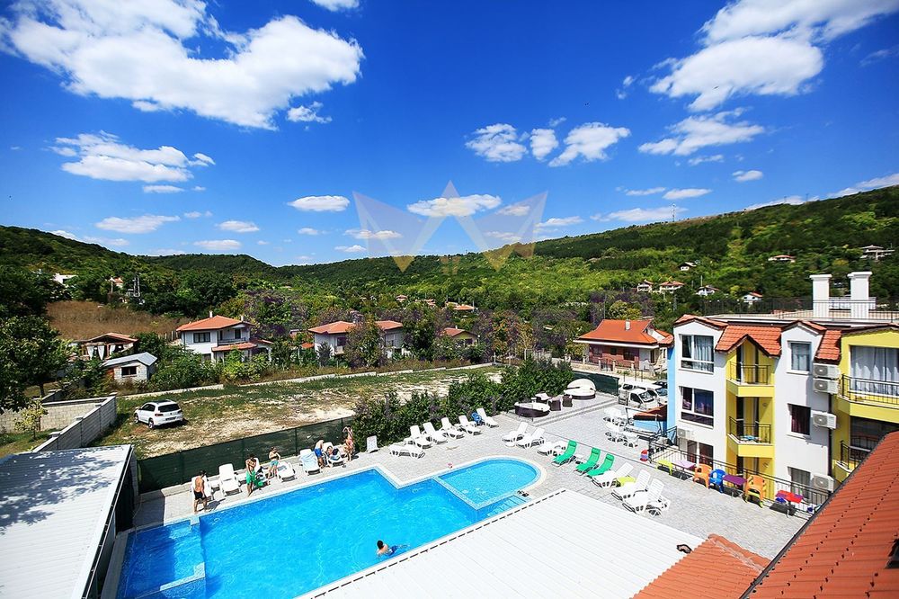 Продава се Двустаен апартамент в Балчик - 54 кв.м за 1056 €/кв.м - Снимка #8