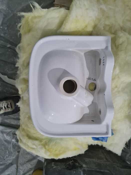 Мивка Roca Debba