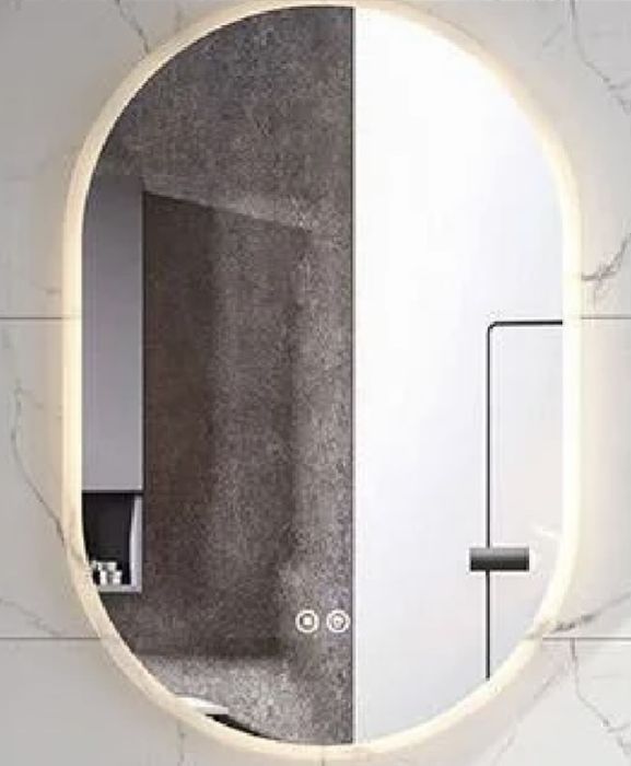 Oglinda de baie ovala