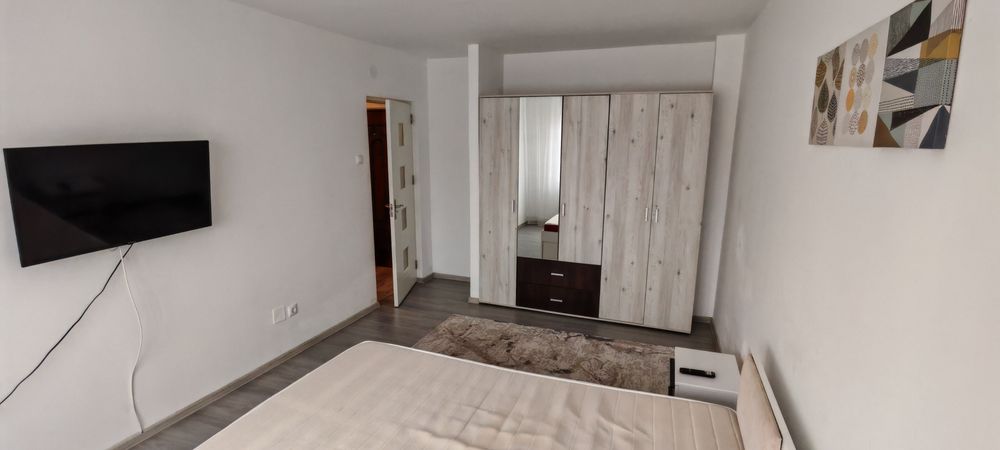 Proprietar. Ofer spre inchiriere apartament 2 camere zona Liceul de In