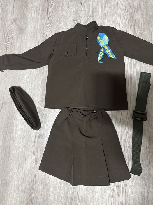 Комтюм на девочку рост 90