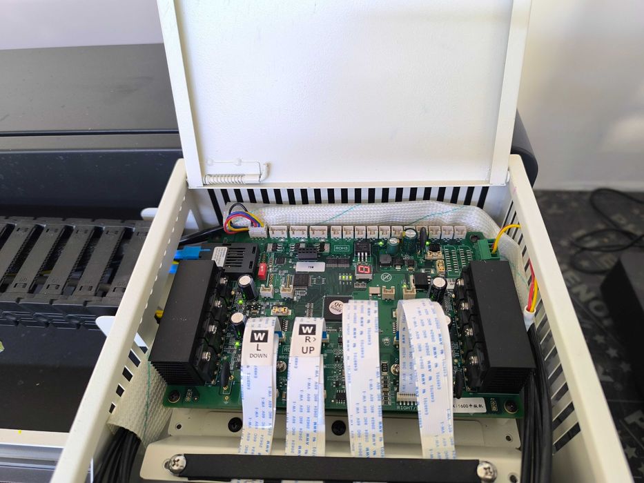 НОВ UV принтер голям ТОП Цена- 21 000лв струва нов