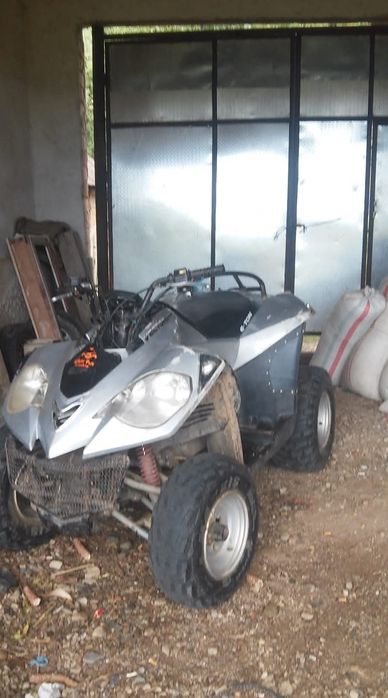 Vand sau schimb atv250