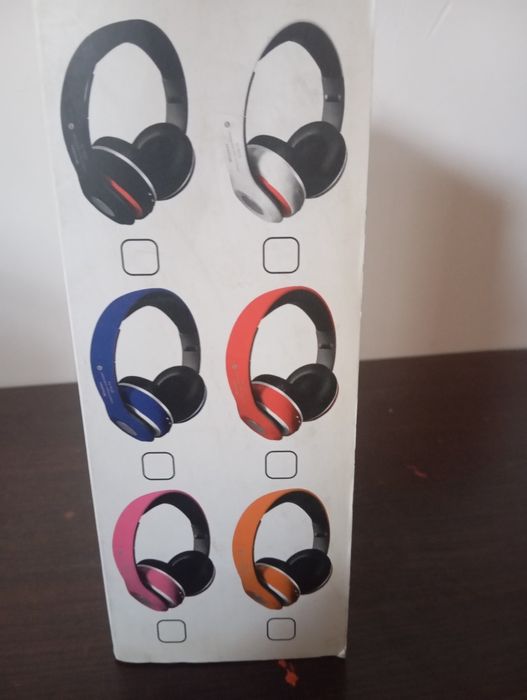 Наушник безпроводной