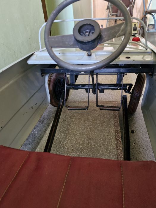 Стара метална количка с педали СССР