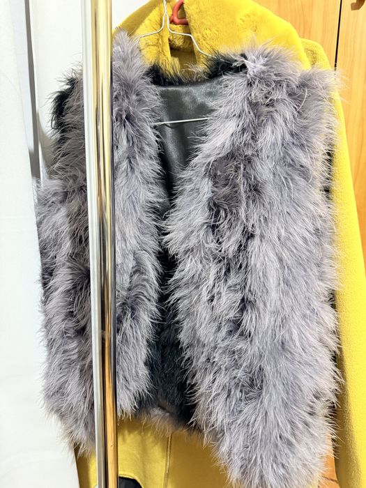 Пухкаво палто С размер. С естествени пера от щраус