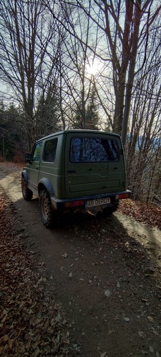 Vând suzuki samurai