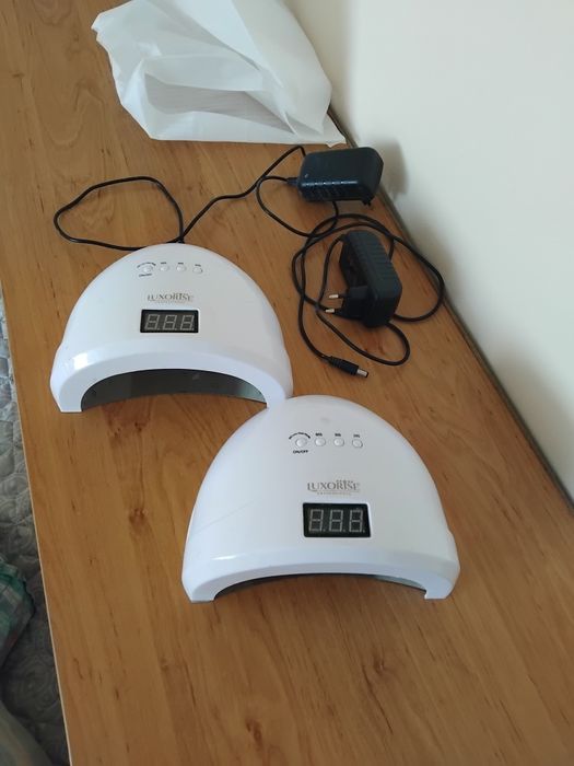 Лед лампи за маникюр