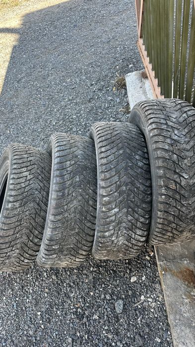 NOKIAN зимние 265/70