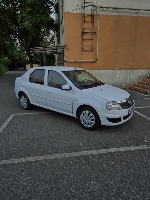 DACIA Logan 2011 — imagine 2
