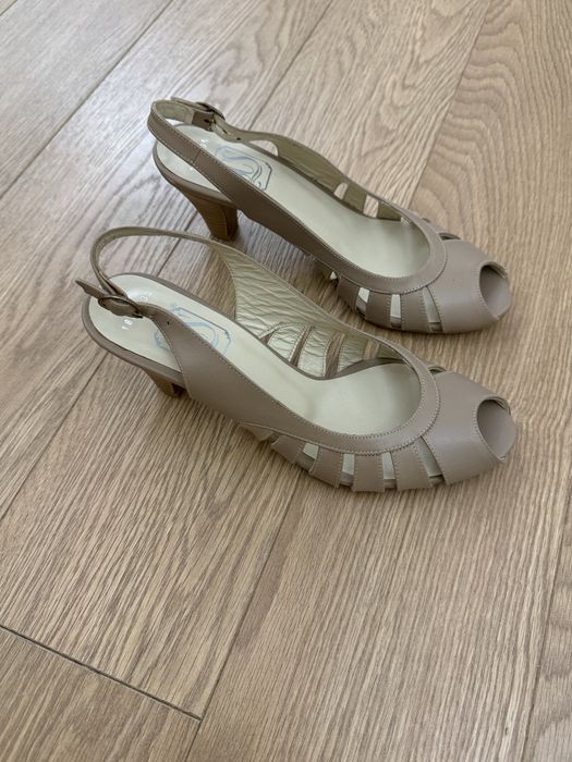 Босоножки женские