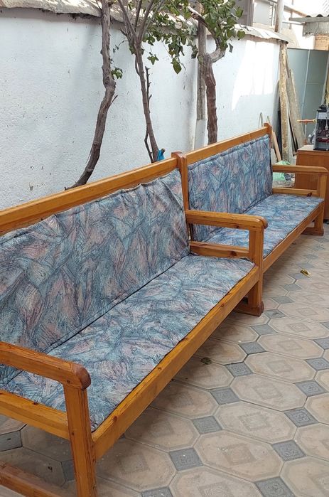 Продам скамейки чистое дерево в хорошем состоянии.