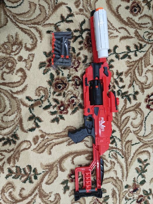 Игрушечный бластер