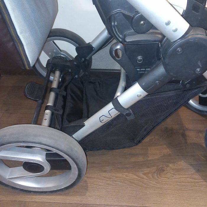 Количка Mutsy Evo